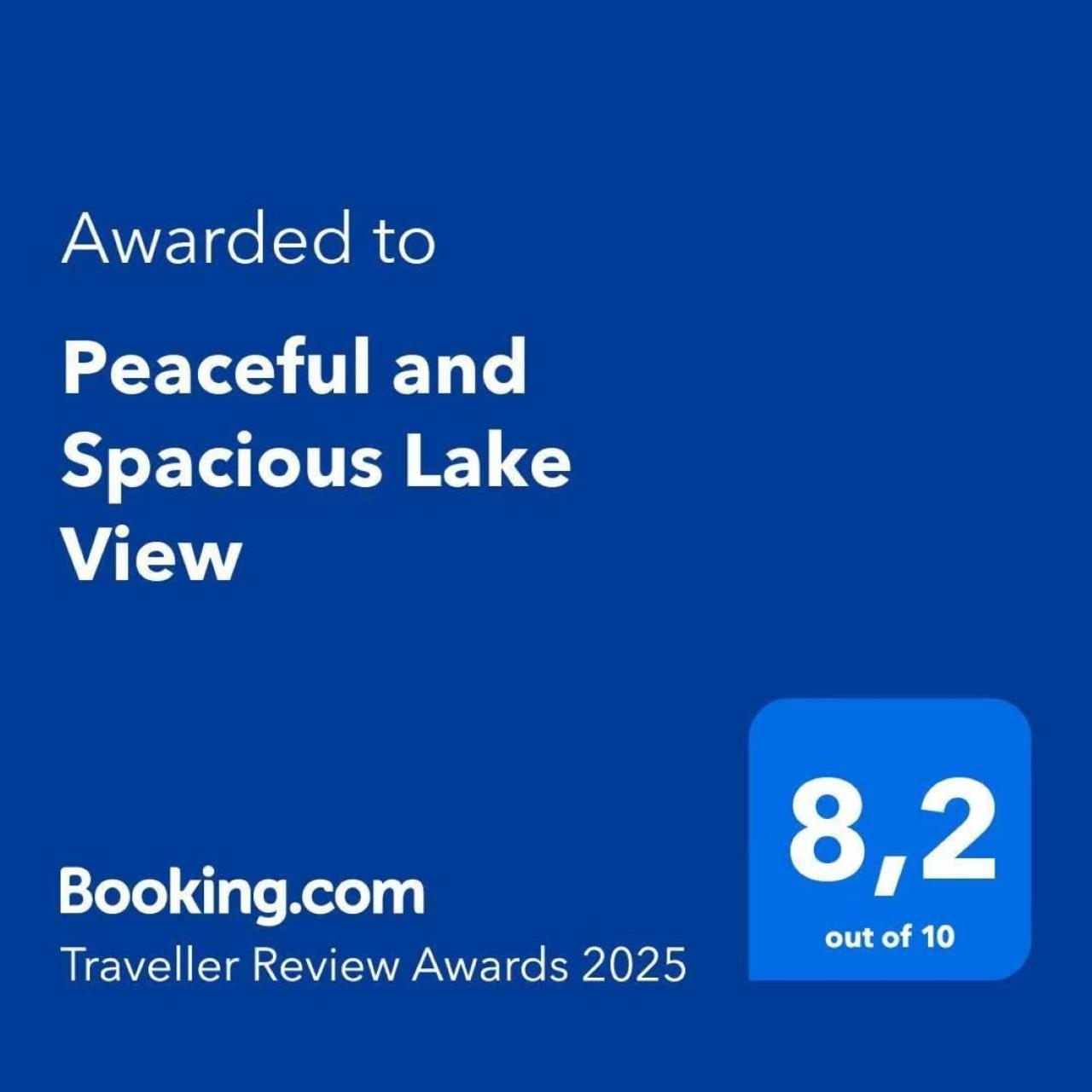 Peaceful And Spacious Lake View Уест Келоуна Екстериор снимка